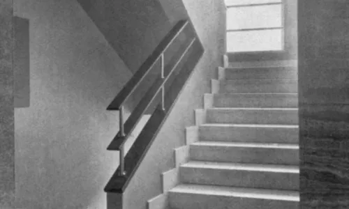 C141 Apartment building